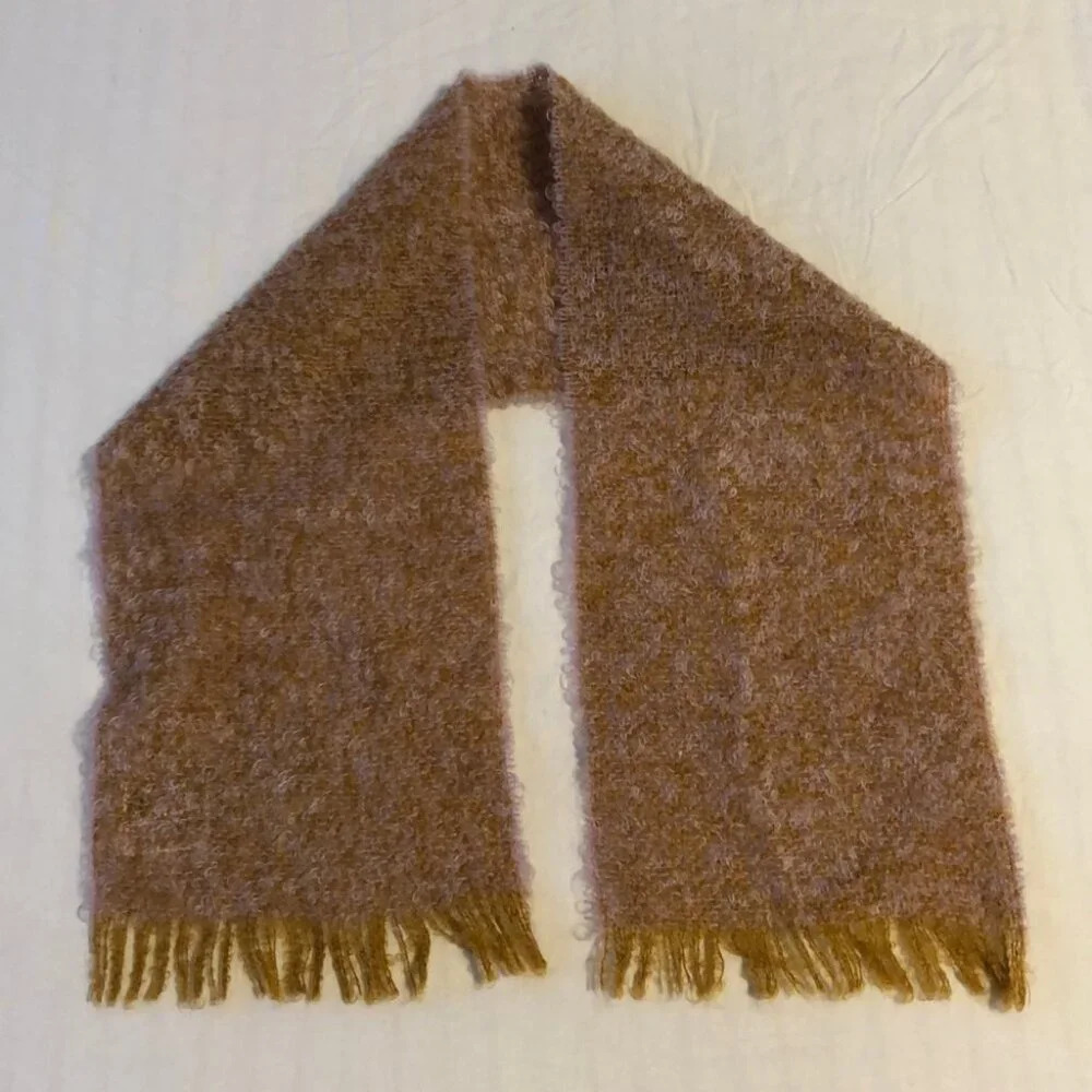 Hudson’s Bay Company La Baie vintage wool and mohair scarf, lavender and yellow - Picture 2 of 5